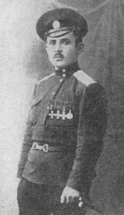 Армянский военный летчик Апкар Саркисович Манучарянц