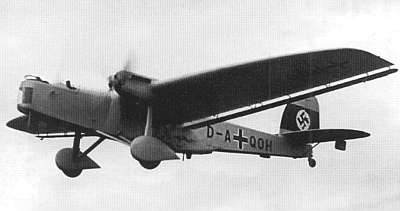 Прототип бомбрадировщика Dornier Do-23 в полёте
