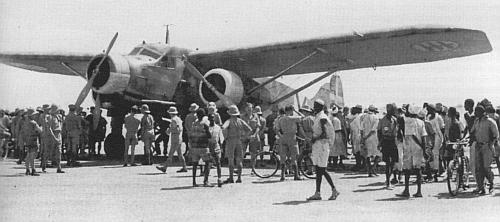 Итальянский бомбардировщик Капрони Ca-133 использовался в колониях и в качестве транспортного