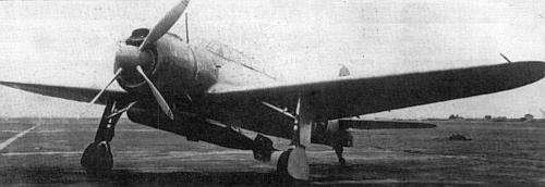 Бомбардировщик ВВС Японии Второй мировой Накадзима B6N с подвешенной торпедой