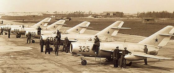 Истребители МиГ-15 и МиГ-17 ВВС ВМФ