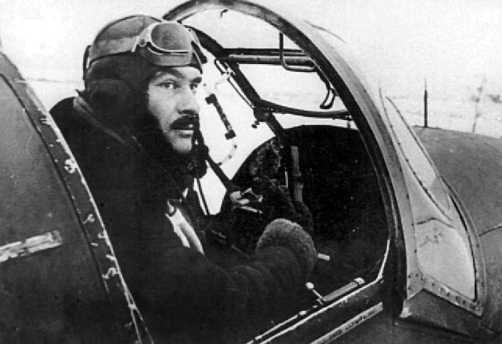 Командир 2-й эскадрильи 24-го МТАП капитан А.З. Стоянов