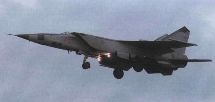 Разведчик-бомбардировщик МиГ-25РБ
