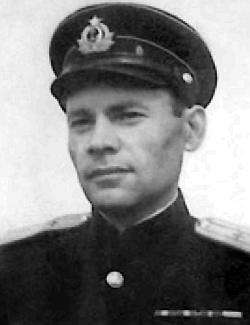 Помощник командира полка по лётной подготовке майор И.Н.Пономаренко