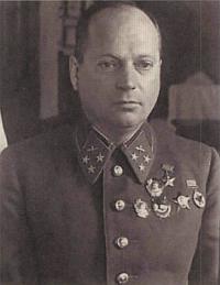Командующий ВВС Северо-Западного Фронта генерал Е.С. Птухин