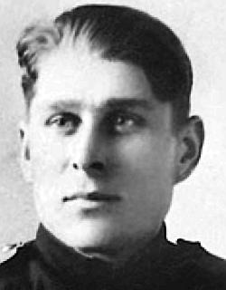 Пилот 2-й эскадрильи лейтенант П.И.Шилкин, экипаж которого погиб при атаке "Ниобе"
