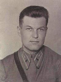 Командир эскадрильи 50-го сбап капитан М.М. Воронков
