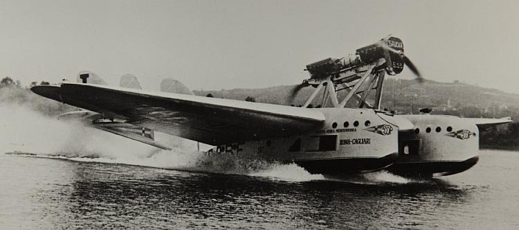 Фото взлетающей лодки Савойя-Маркетти С-55
