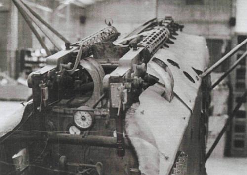 Спаренные пулеметы на вооружении истребителя