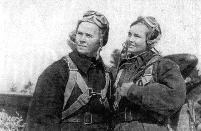 Марина Долина (слева) и штурман Галина Джунковская.